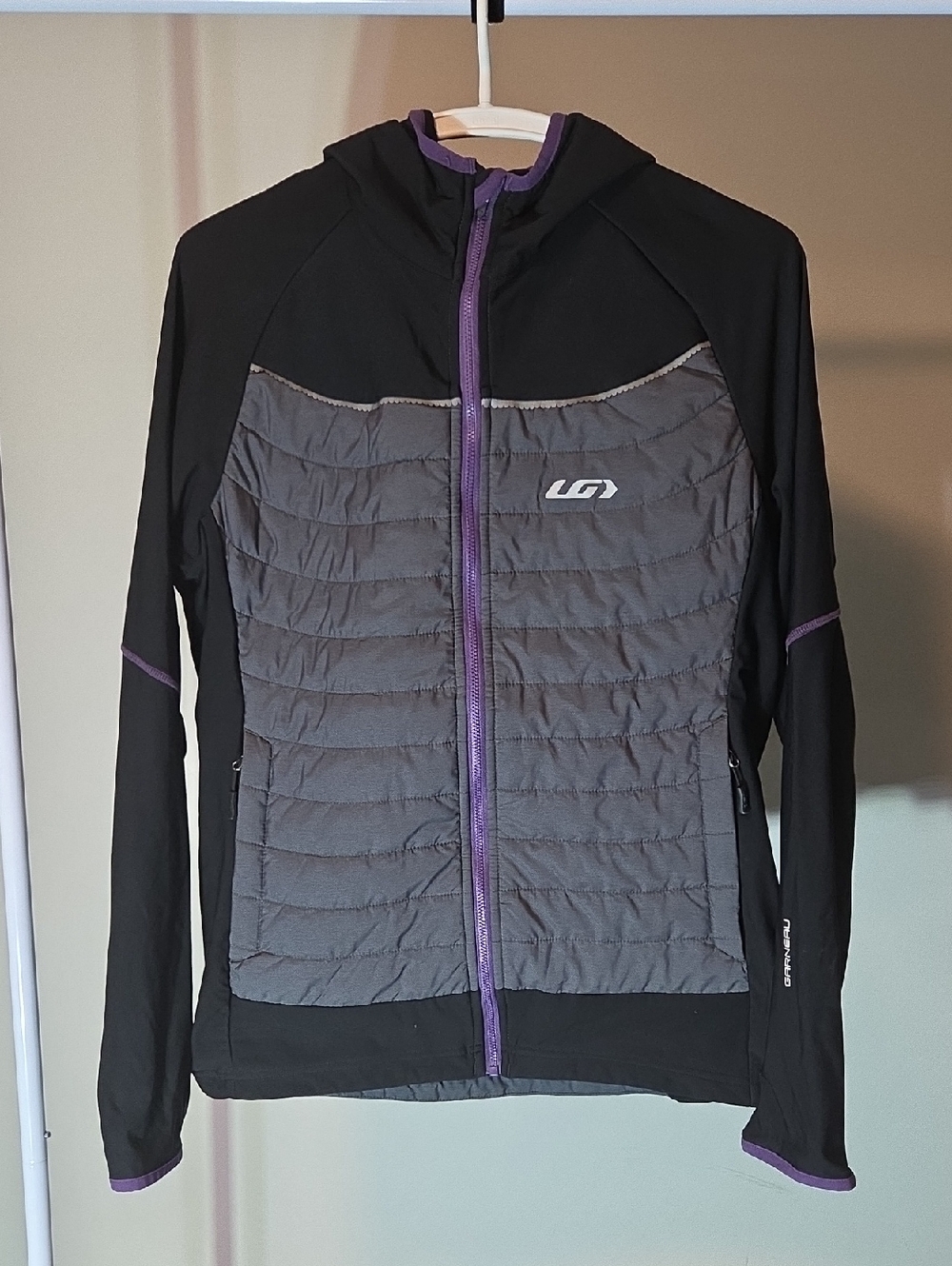 Louis Garneau LG Women’s Hooded Running Puffer Jacket L Gray with Purple Accents